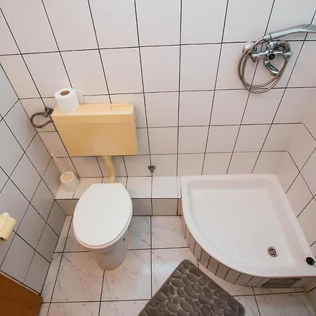 Arbanija 1122b Τρογκίρ